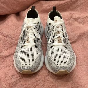 Brooks Glycerin StealthFit 2.0 Women’s 9
